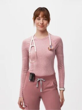 Figs Seamless underscrub long sleeve in Dusty Rose XS